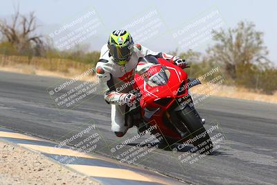 media/Mar-28-2022-Superbike Trackdays (Mon) [[b8603d0f67]]/Open Track Time/Turn 3 Inside/